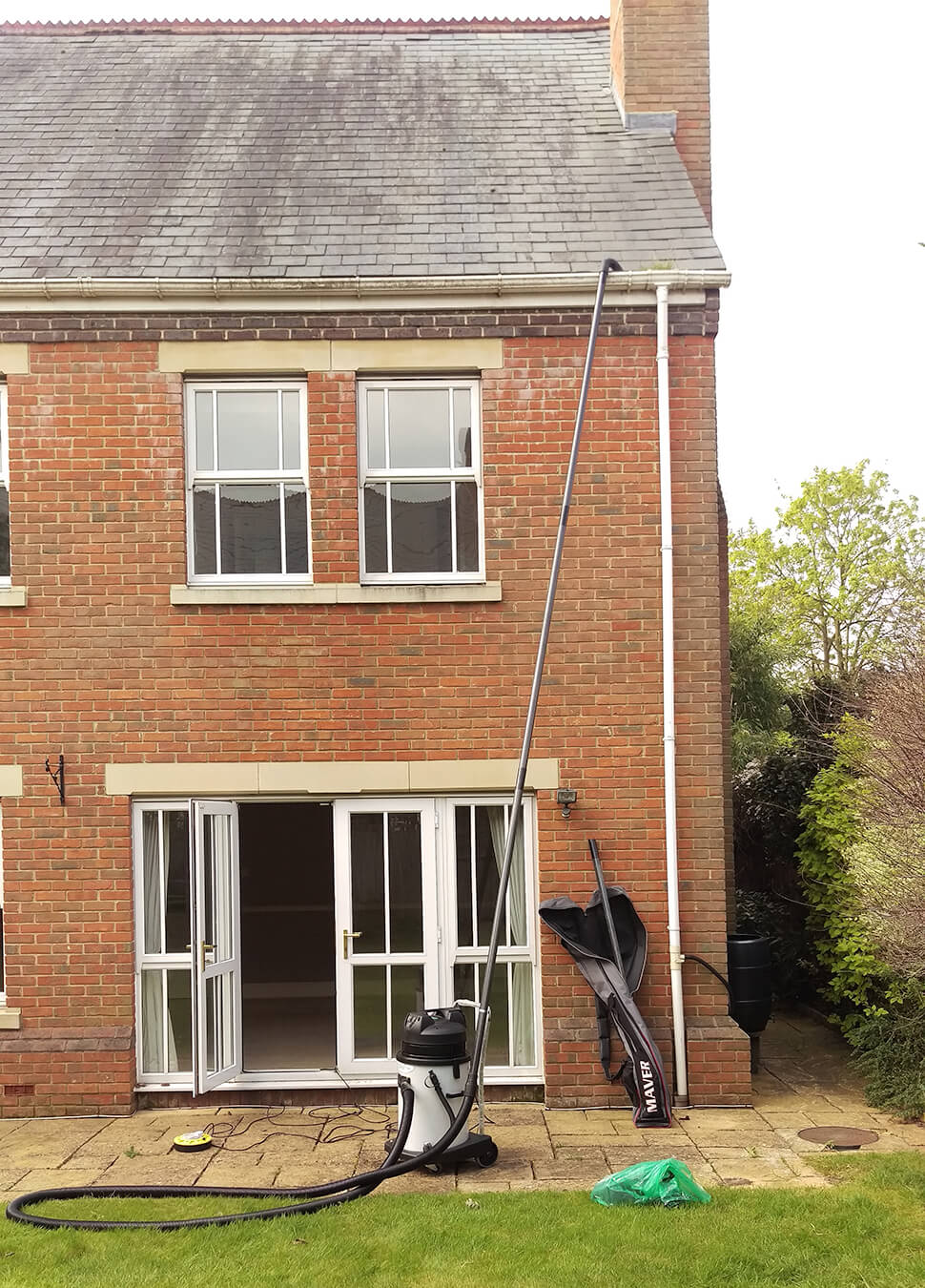 residential gutter cleaning service in london